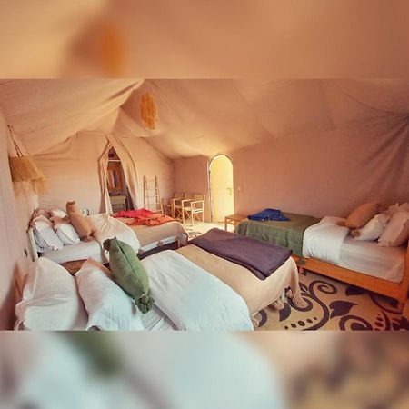 Вилла Sahara Vibes Luxury Camp Мерзуга Экстерьер фото