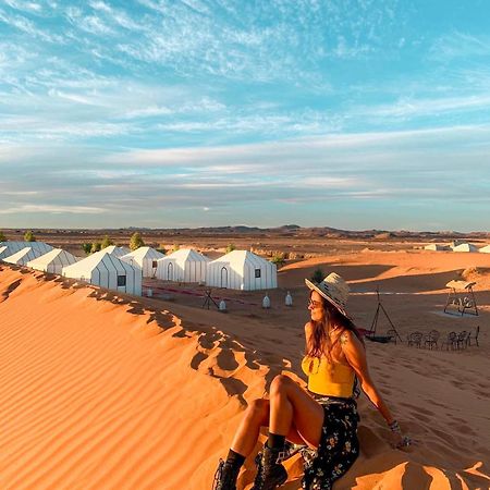 Вилла Sahara Vibes Luxury Camp Мерзуга Экстерьер фото