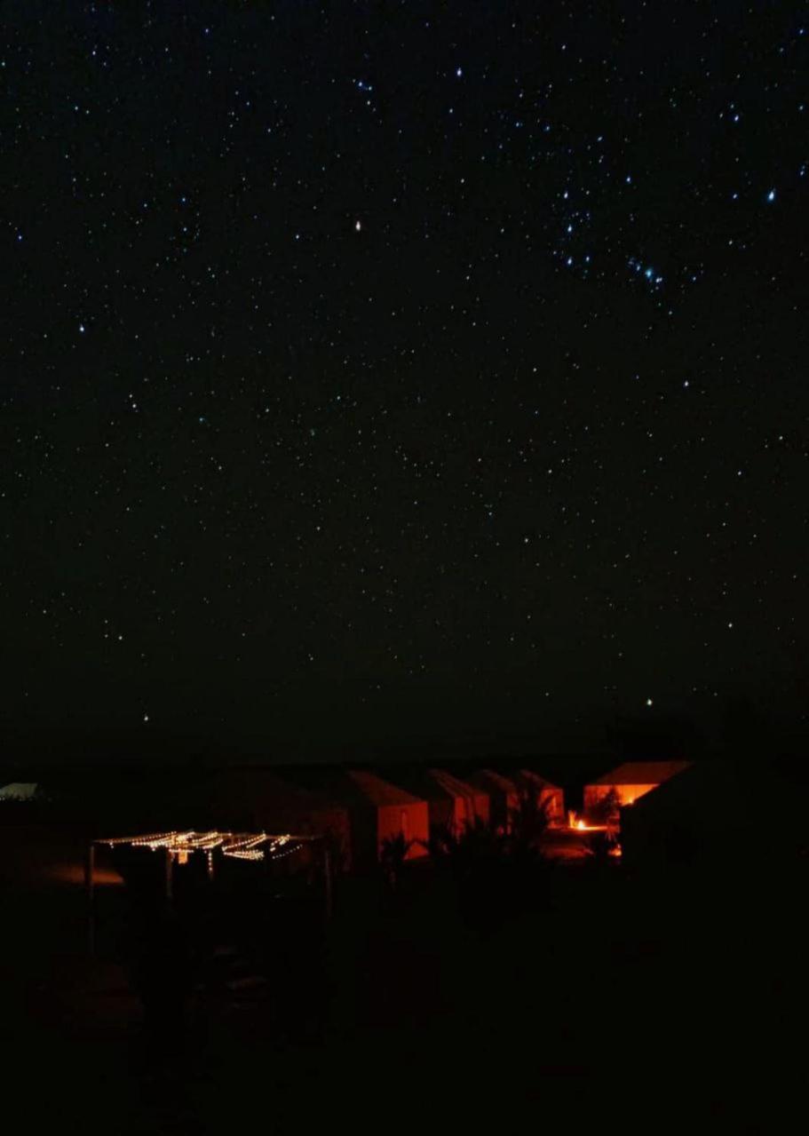 Вилла Sahara Vibes Luxury Camp Мерзуга Экстерьер фото