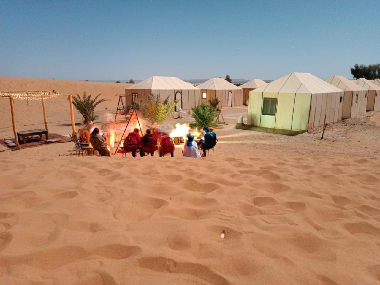 Вилла Sahara Vibes Luxury Camp Мерзуга Экстерьер фото