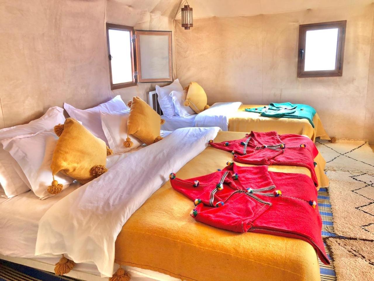 Вилла Sahara Vibes Luxury Camp Мерзуга Экстерьер фото
